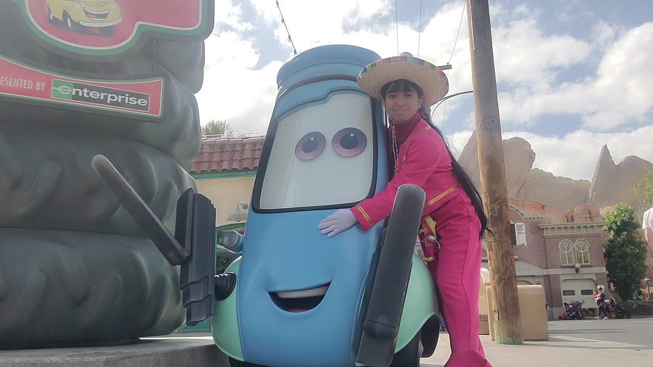 Cars Land 2023 Meet the Talking Interactive Guido YouTube