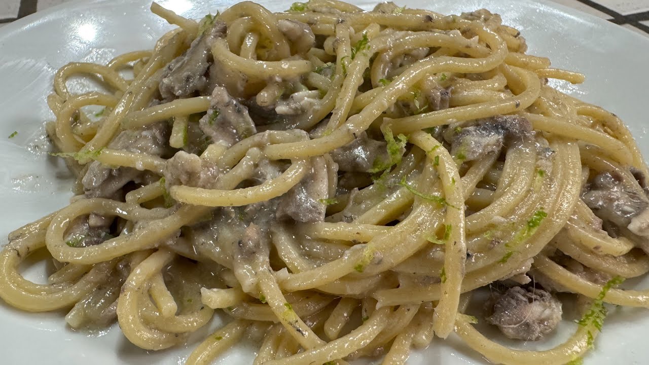 pasta con alici e pecorino