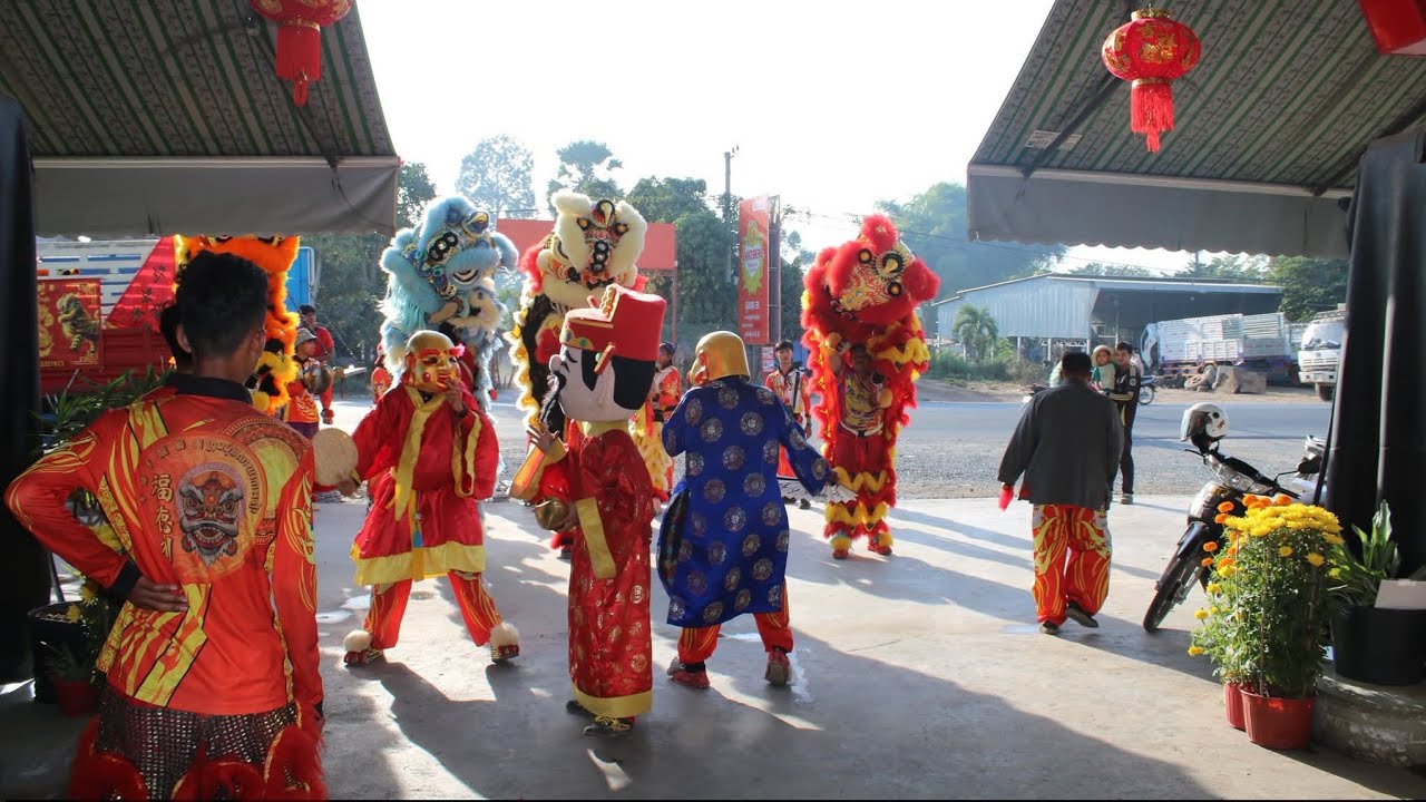 ក្រុមម៉ុងសាយកោះទៀវ The lion dance from Koh Teav group #ម៉ុងសាយ #liondance #liondancedrumming 