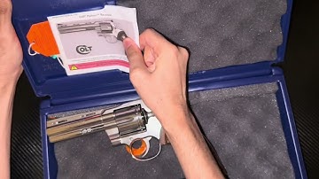 Colt Python  4.25 stainless .357 Magnum unboxing!!! ￼