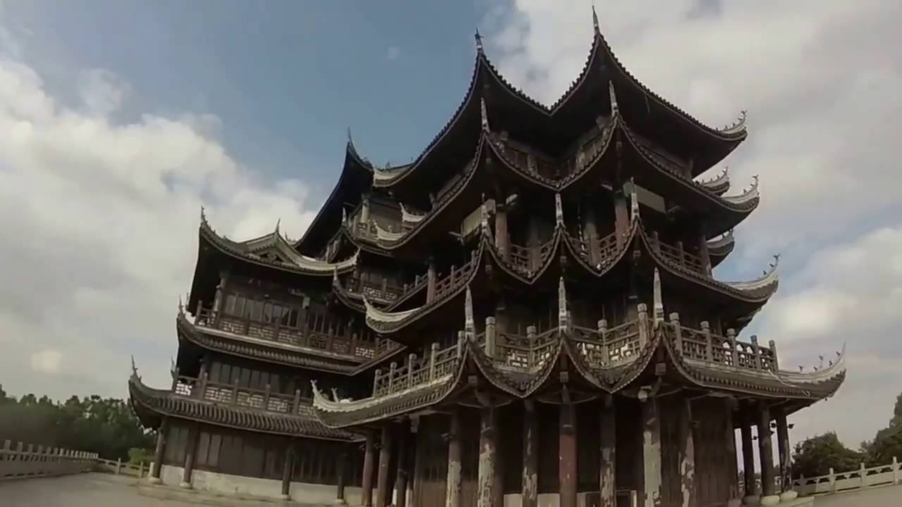An Ancient Chinese Temple - YouTube