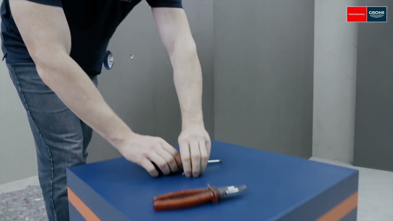 Comment installer un ensemble de finition de mélangeur monocommande GROHE