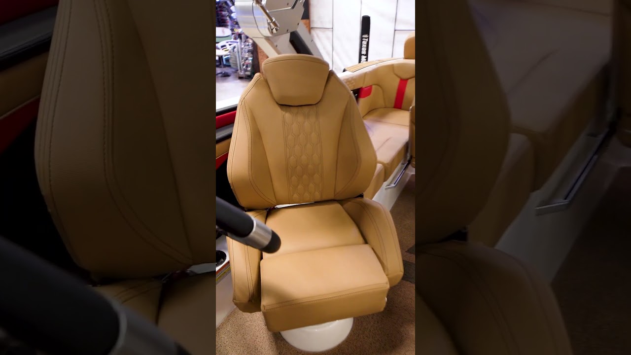 2023 MasterCraft XT23 at MarineMax Texas MasterCraft 🔥