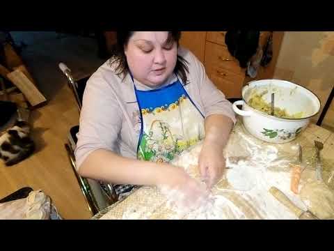 делаю манты с картошкой пюре с жаренными  грибами и луком.