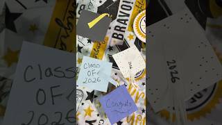 Mini Grad Cap Party Decor #GraduationDIY#GraduationParty#GradCaps#PartyIdeas#EasyDIY#decor#easycraft