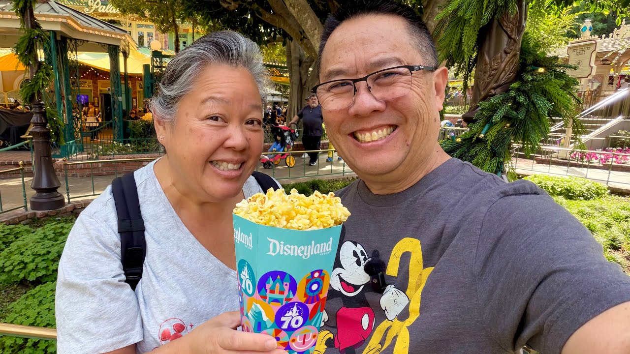 DISNEY CAST MEMBER shares her favorite and classic foods in DISNEYLAND