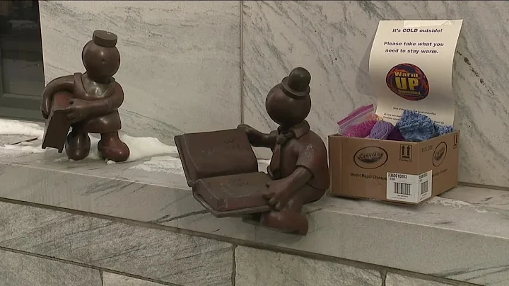 Former librarian's knitting legacy keeps Cleveland...