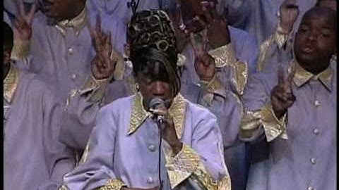 Ricky Dillard & New G - Who Can I Run To?