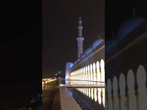 جزء من أذان الفجر من ساحات جامع الشيخ زايد بابو ظبي