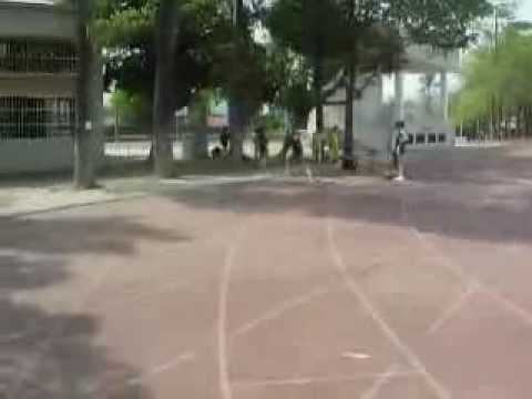 柏雯早上跳高練習