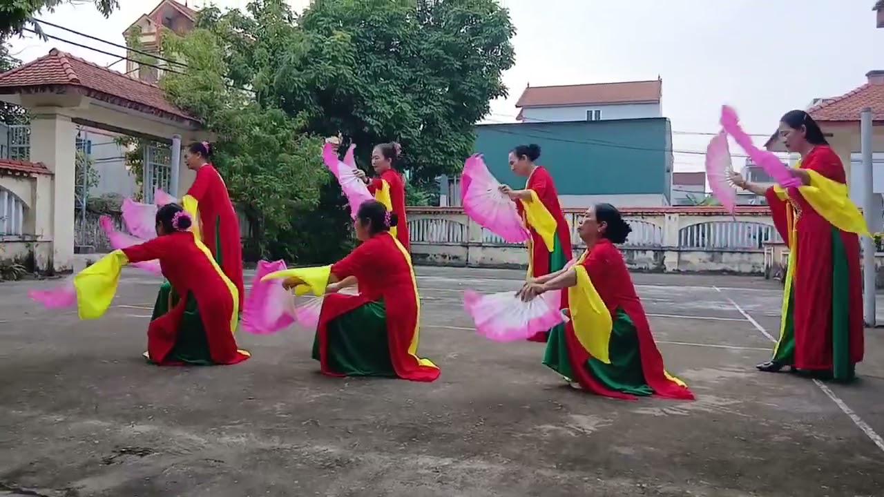 Chúc  thọ đầu xuân văn nghệ Tây nam Lan ngô