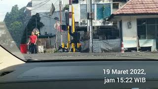 Lokomotif Cc206 U0026 Gerbong Babarandek Melintas Di Perlintasan Ka Jl Administrasi Ii Jakarta Pusat