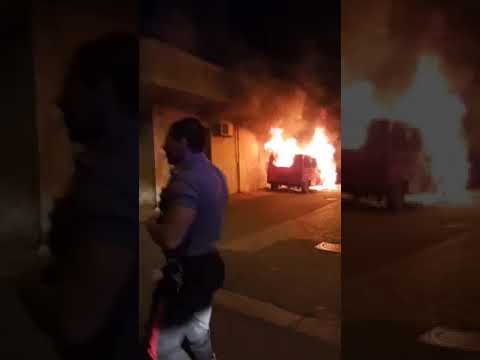 Focolaio Mondragone, zona rossa ad alta tensione: nella notte incendiato il furgone di un bulgaro