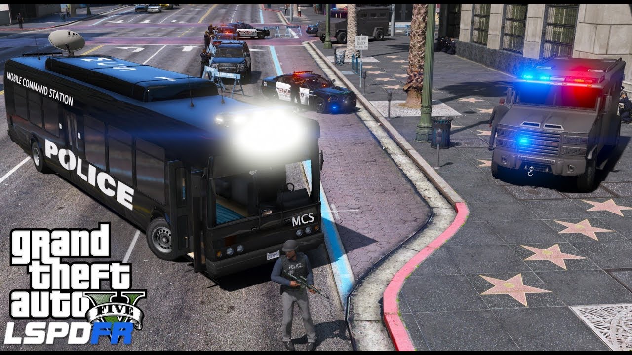 Gta 5 Lspdfr 563 Police Mobile Command Center Responds To Bank Robber Swat Team Saves The Day Youtube