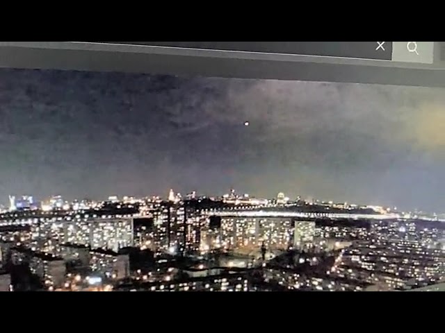 UFO in the sky of Kiev, Ukraine (5/3/2022) #Kyiv #Ukraine #Kiev #КИЇВ -  YouTube