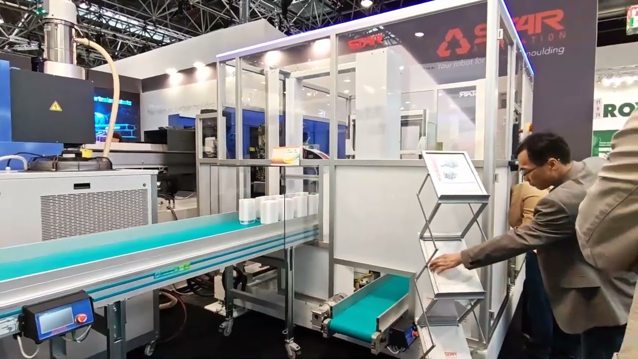 STAR On Show IML Solutions of 2 Cavities Box 5 Faces Labeling at K-Show 2025