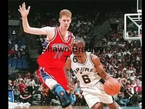 Top 10 Tallest NBA Players Ever - YouTube