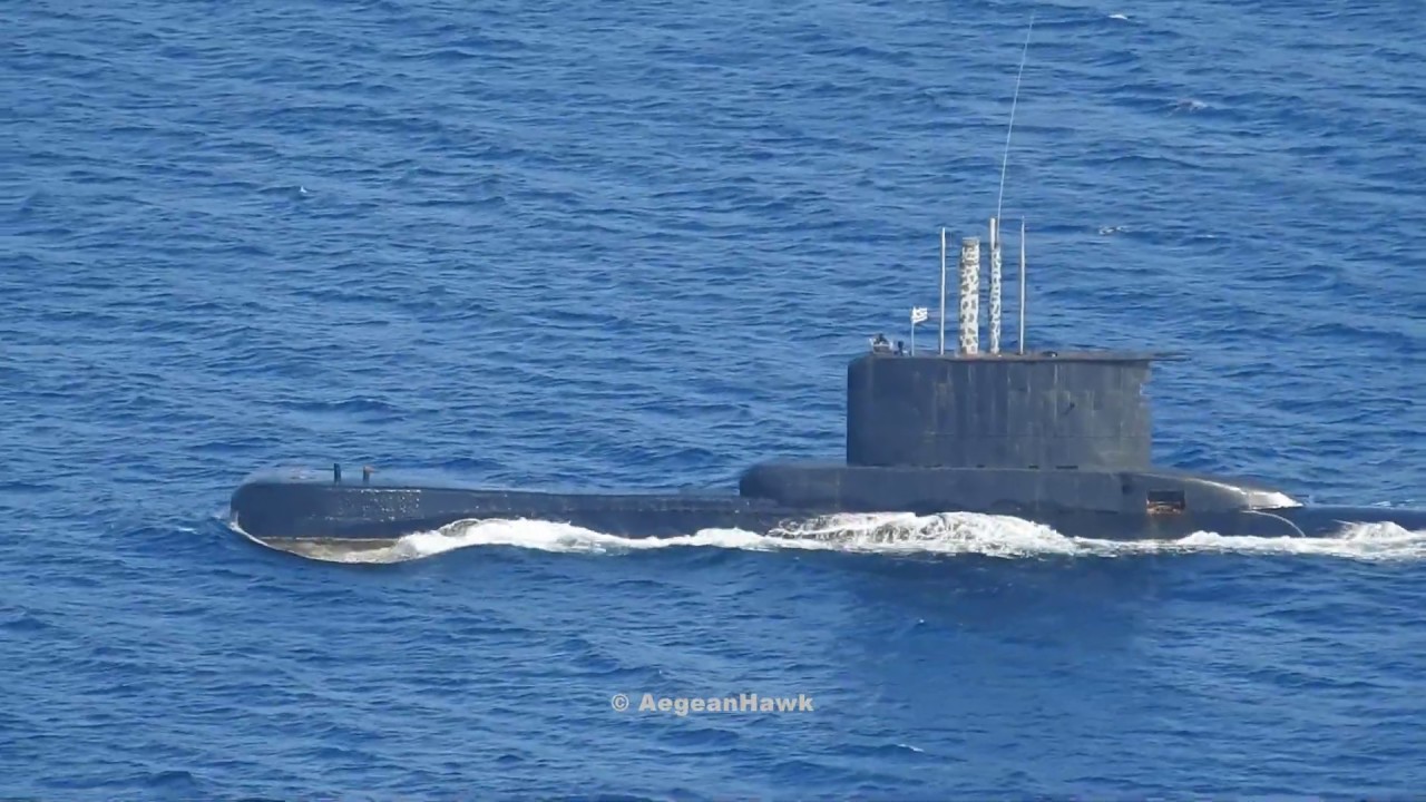 Hellenic Navy Poseidon class Submarine and HSY56 class Gunboat near Oinousses islands.