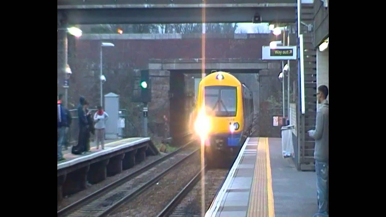 London Overground Class 172, 172008, 2J78 arriving into Blackhorse Road ...