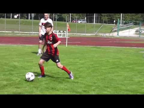 Passing and coordination at the AC Milan Academy Camp