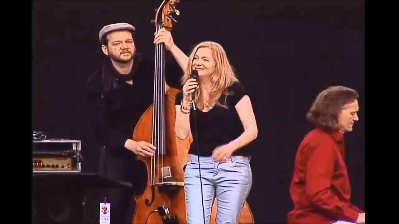 Lisa Wahlandt & Band - Love Of The Common People