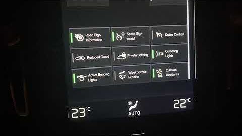 Demonstration of Volvo XC40 driving with faulty Active Bending Headlights