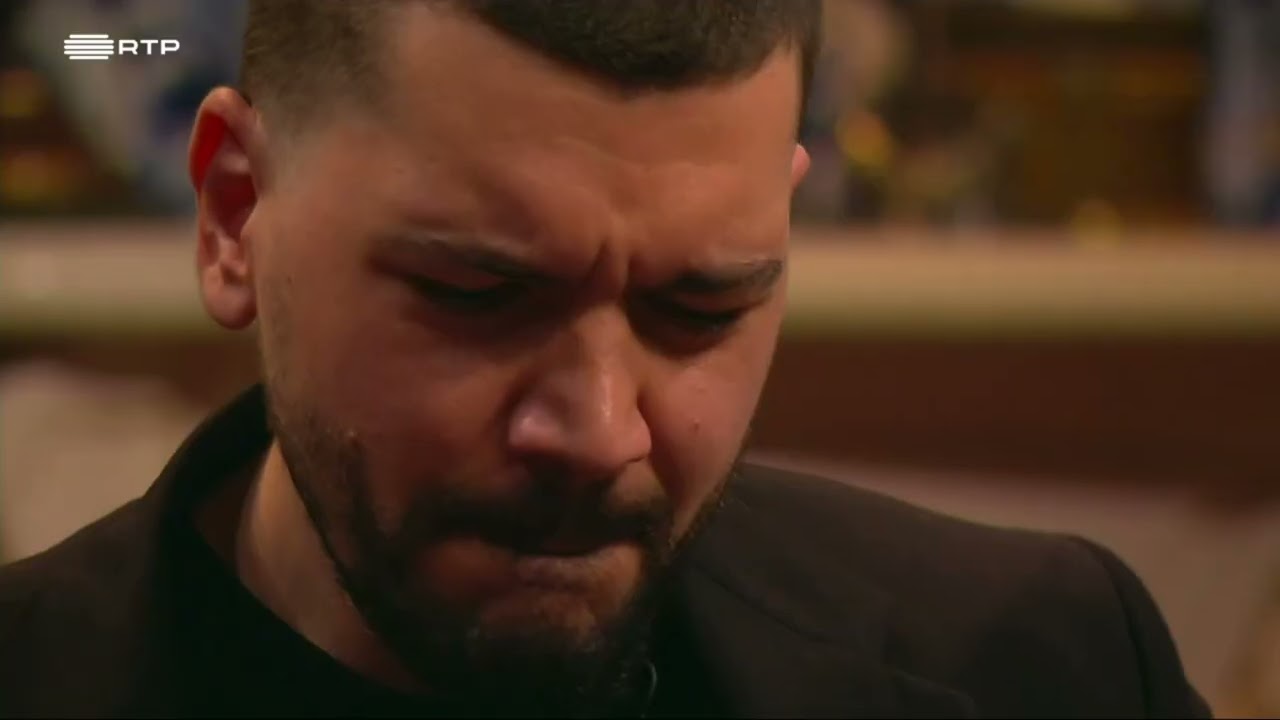 “Waiting for Godot”(Ricardo Toscano)