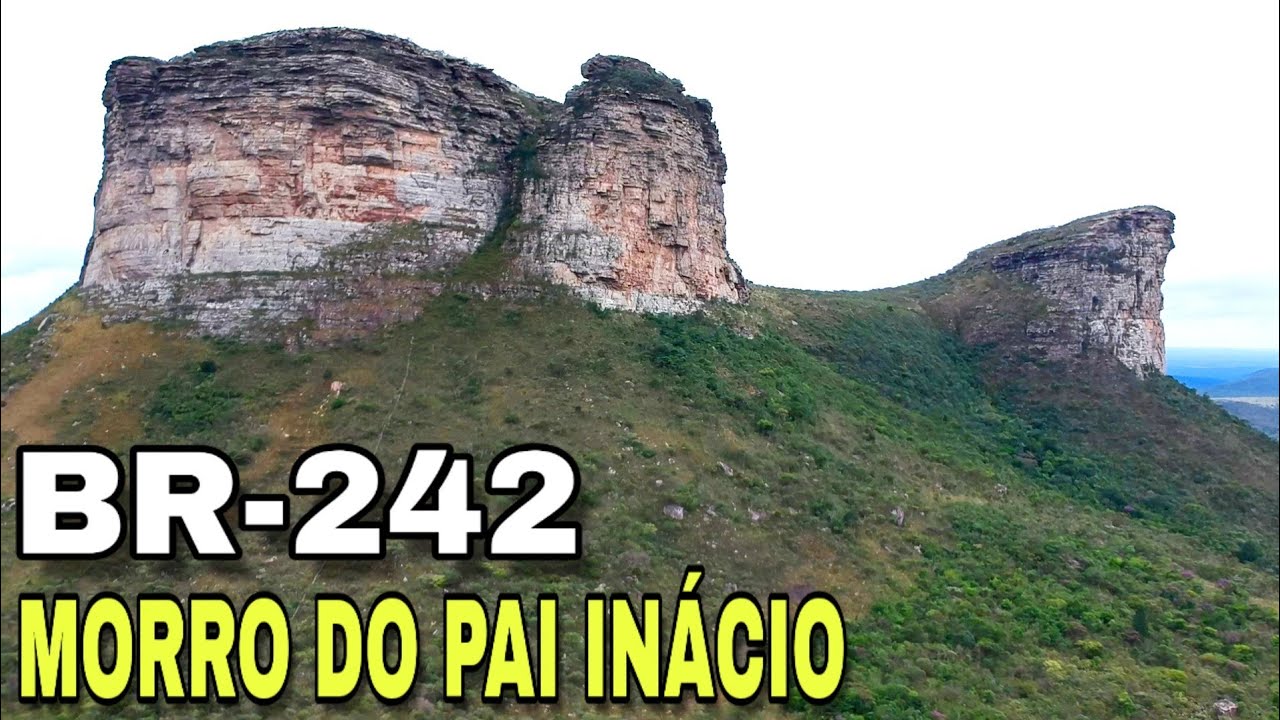 Imagens aéreas da BR-242,"Morro do Pai Inácio na Chapada Diamantina"