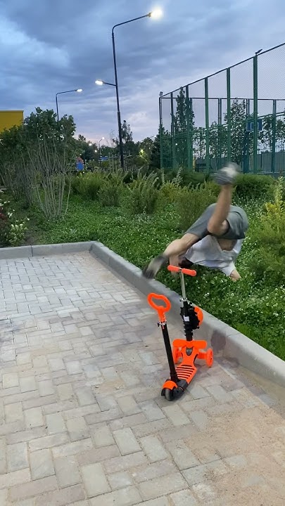 Показал доче как надо😂 - YouTube