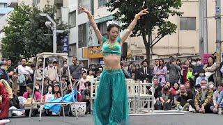 Street Performance of the Chinese Acrobatic Troupe 2023