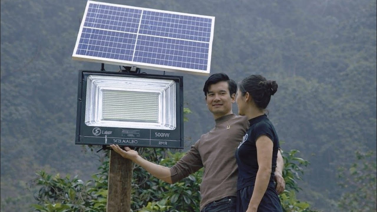 This meaningful gift not only brightens the space but also represents Thu's love for Tu Phan.