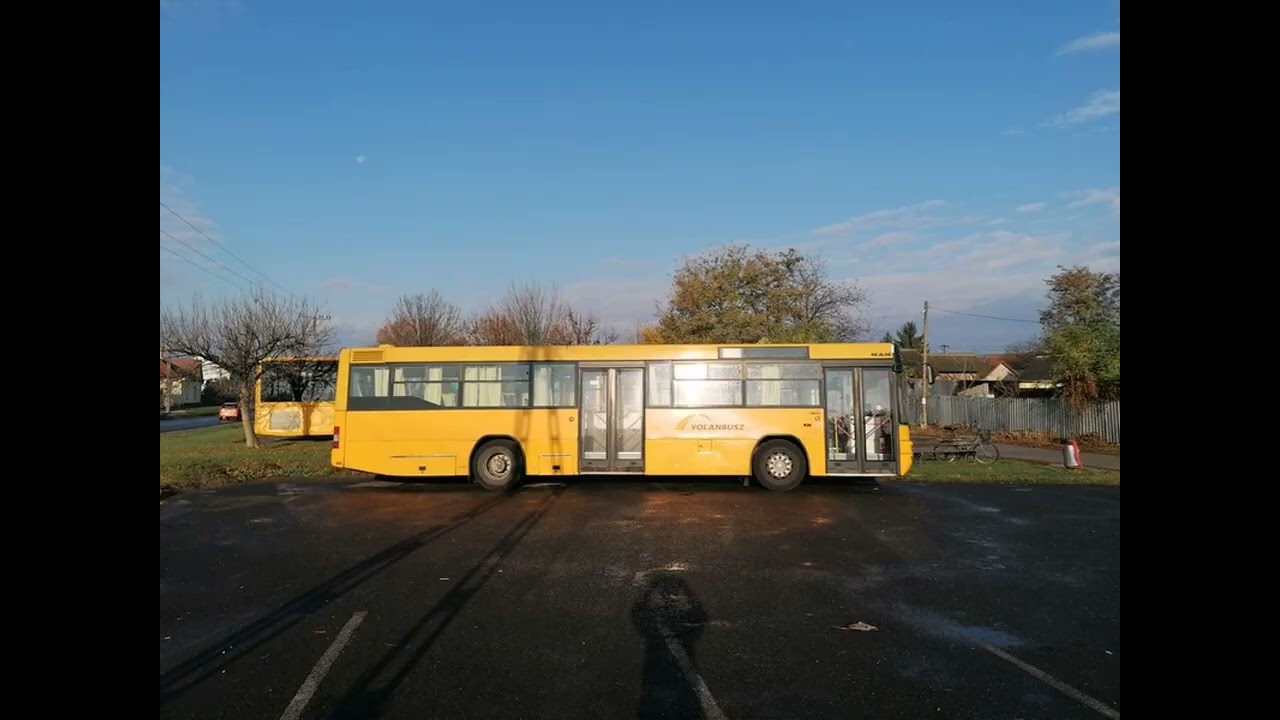 RZX-535: hangfelvétel, vezetés közben, ajtózáródás, távozás