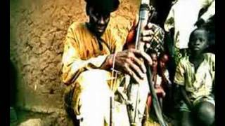 Tiken Jah Fakoly - Le pays va mal