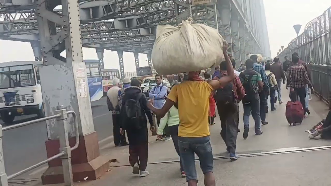 kolkata Vlog no. 2 A walk on the Howrah Bridge #howrahbridge #howrah #kolkatavlog #kolkatavibes