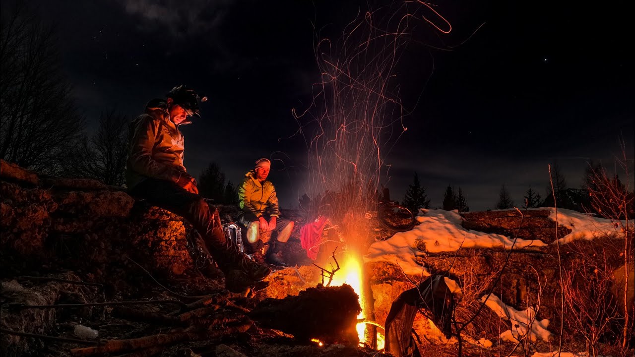 Notte sotto le stelle sopra il lago d'Idro