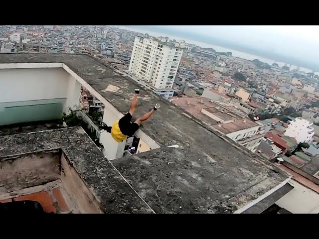 I practice parkour, but Taubaté's parkour #funny #comedia 