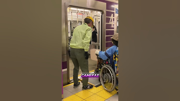 Everyday Hero A Quiet Act of Kindness on the Train Platform