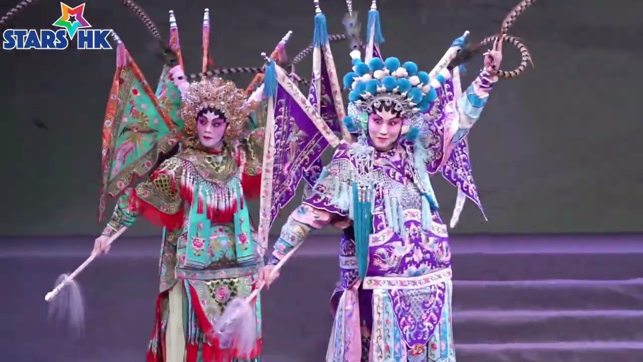 彭美施作品《忠烈楊門2025》重演 精華 | 尹飛燕演百歲佘太君 觀眾高度讚許 逾二十位文武生 花旦披甲上陣大曬冷 | 梁兆明與梁非同《夢迴訓子》父子情相當感人