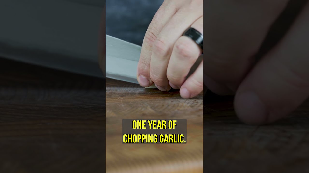 CHOPPING GARLIC Shorts
