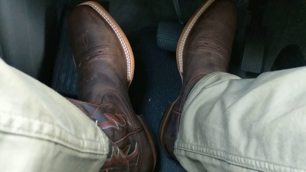 ariat hotwire