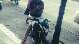 Deu Mole Para A Coroa.