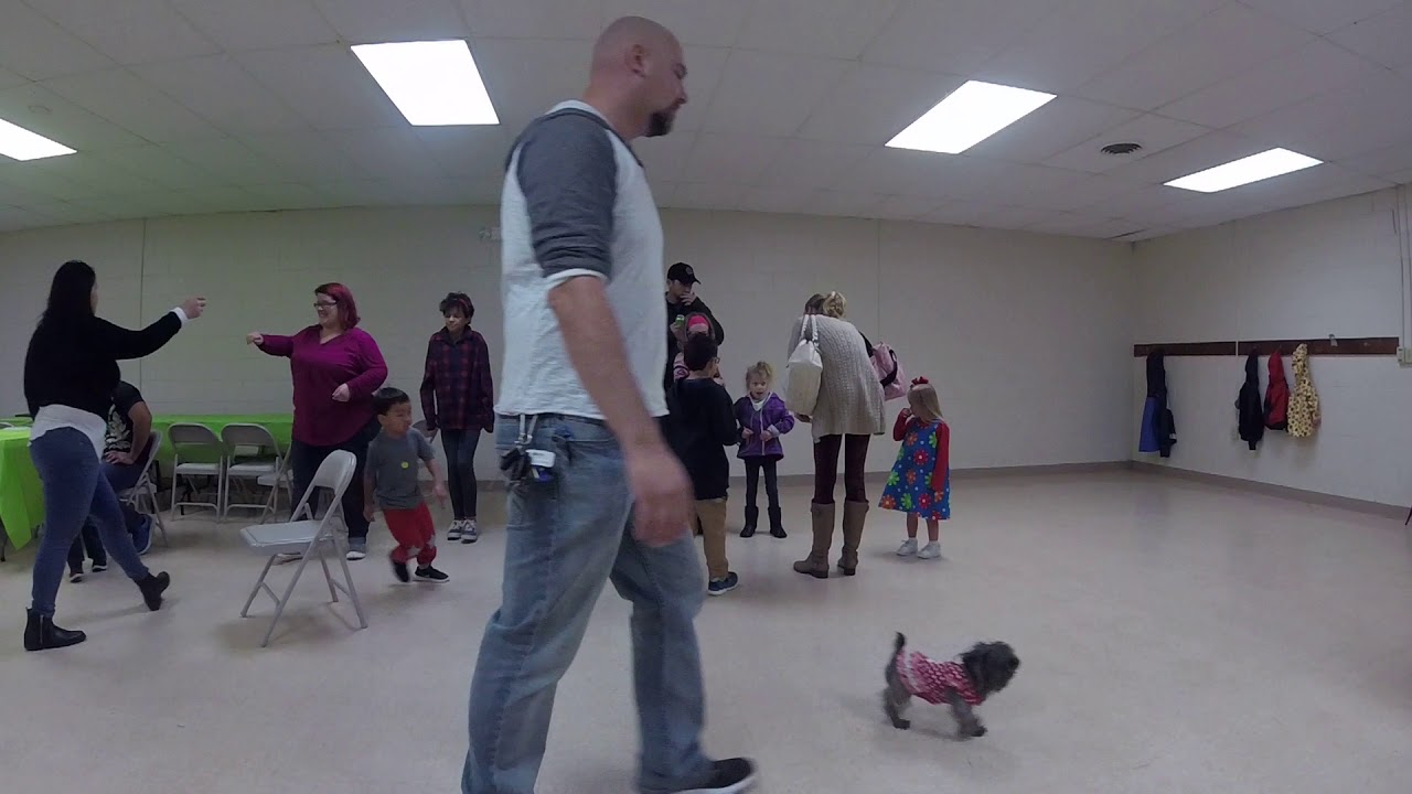 GOPR1647 Benji Birthday Party 9 years old Pizza Party setup karaoke