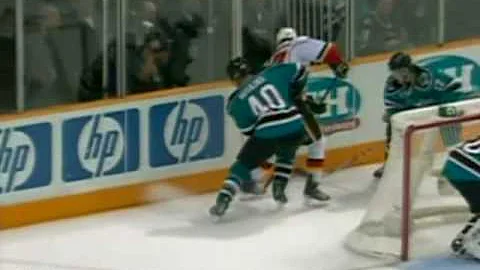 Rene Bourque vs Torrey Mitchell Jan 18, 2010 - Spo...
