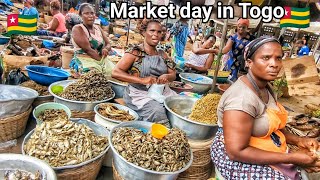 Biggest street market in Togo shopping. How expensive is  Togo ?