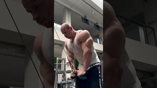 THE ULTIMATE TRICEPS BUILDING EXERCISE