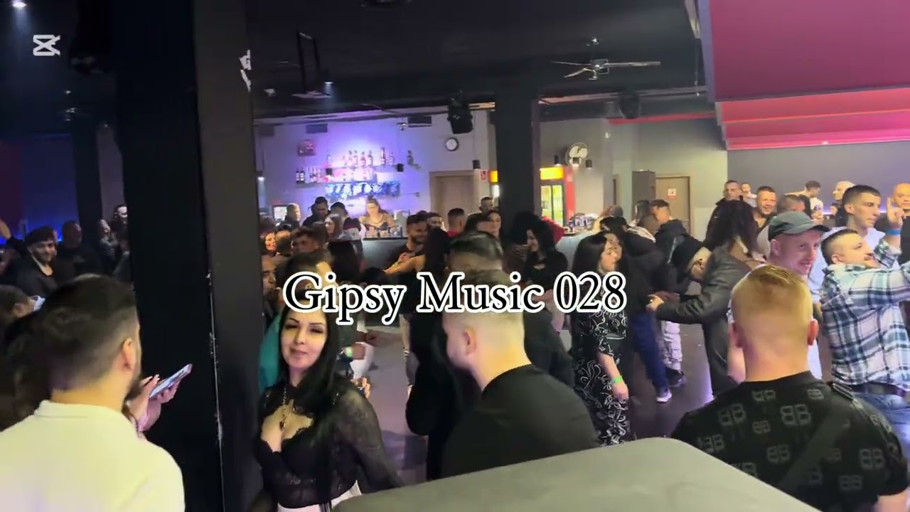 Chavier Band Space Bar čardaše 🔊🕺🏿🥃