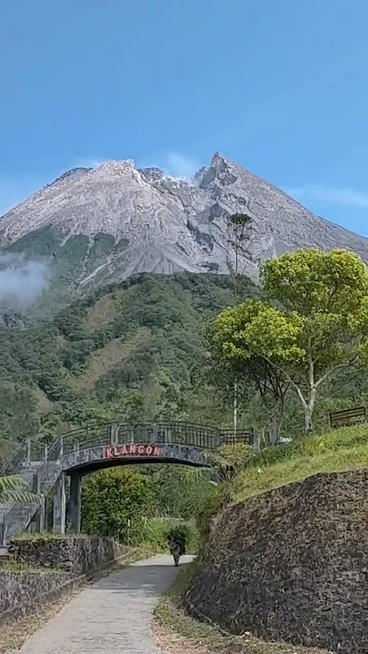 Kubah Lava Merapi Menganga Lebar#shorts