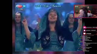 Pqueen Eski Dans Videosunu İzliyor