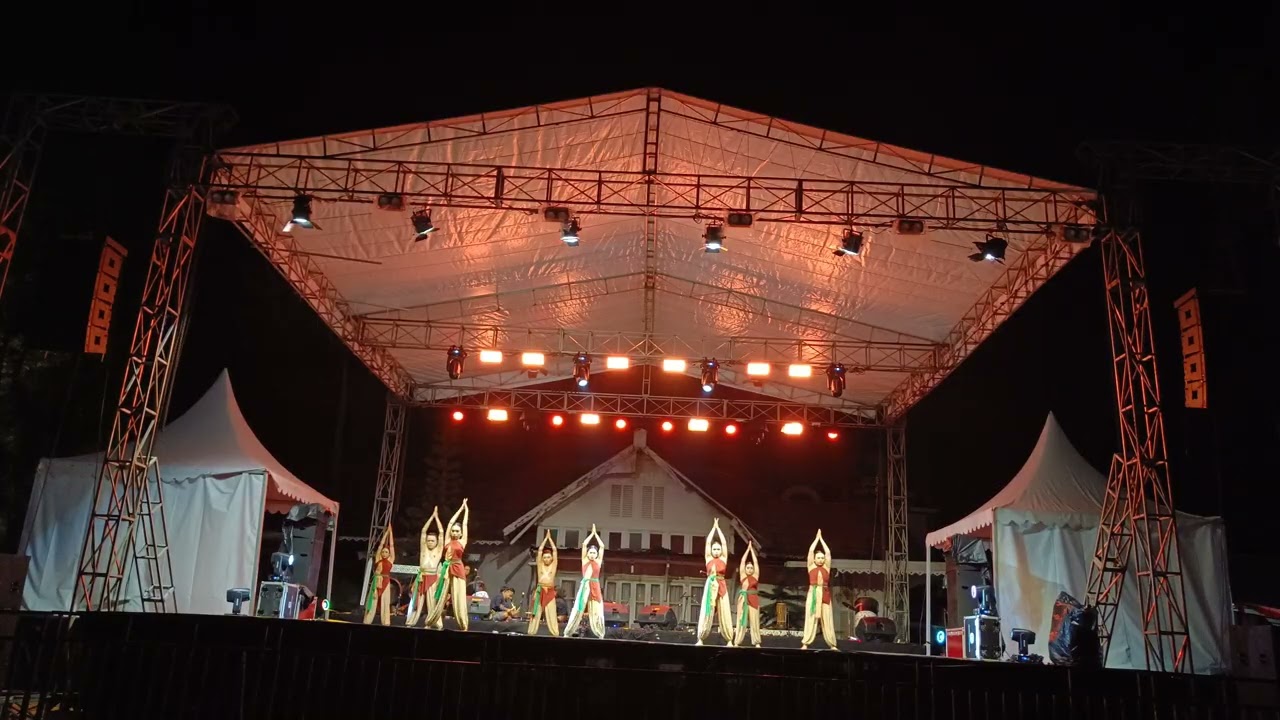 Festival Tari Dayak Pekan Kebudayaan Daerah Singkawang - Kabupaten Sekadau (Sanggar Adau Benaung) 