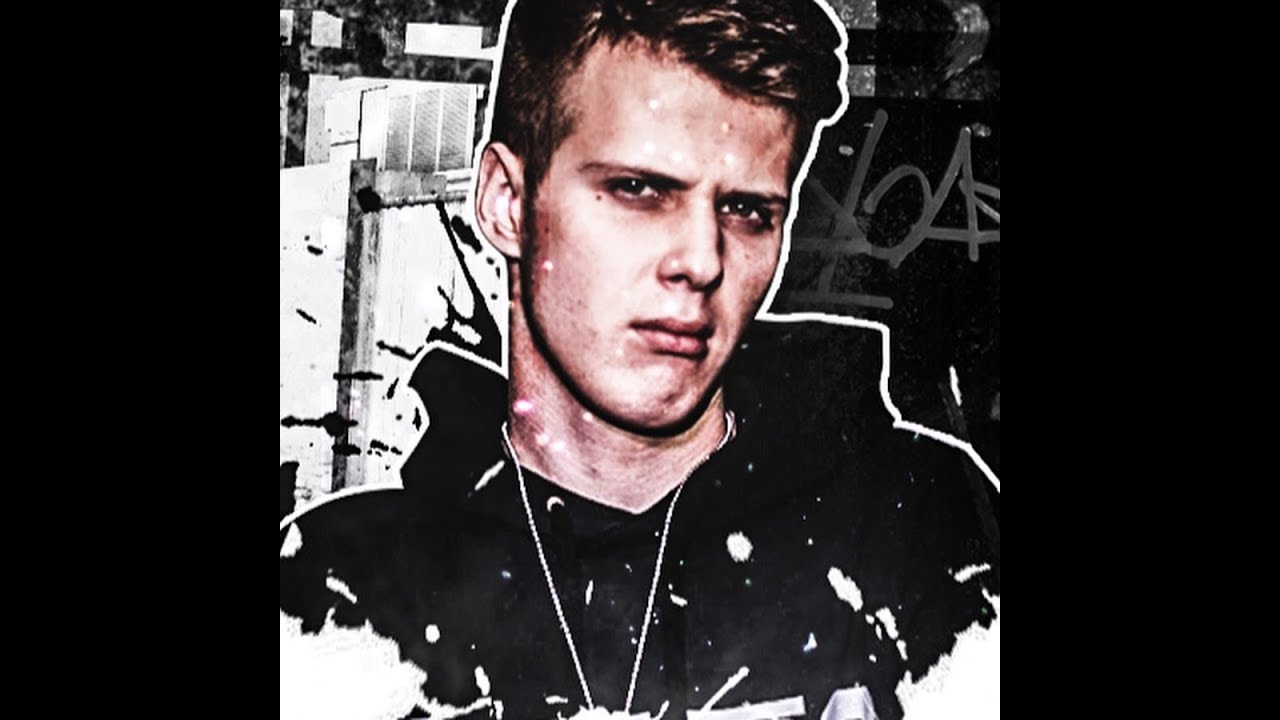 TheNitroZyniak Nitro Śpiewa po czym Nikodem Strzela na niego Focha  xD 